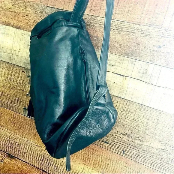 Julia Duran Rainguarded Leather VTE Sling/Backpack Bag - Picture 5 of 10